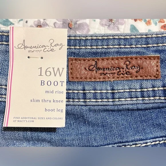 American Rag Mid Rise Blue Jeans - Picture 3 of 9